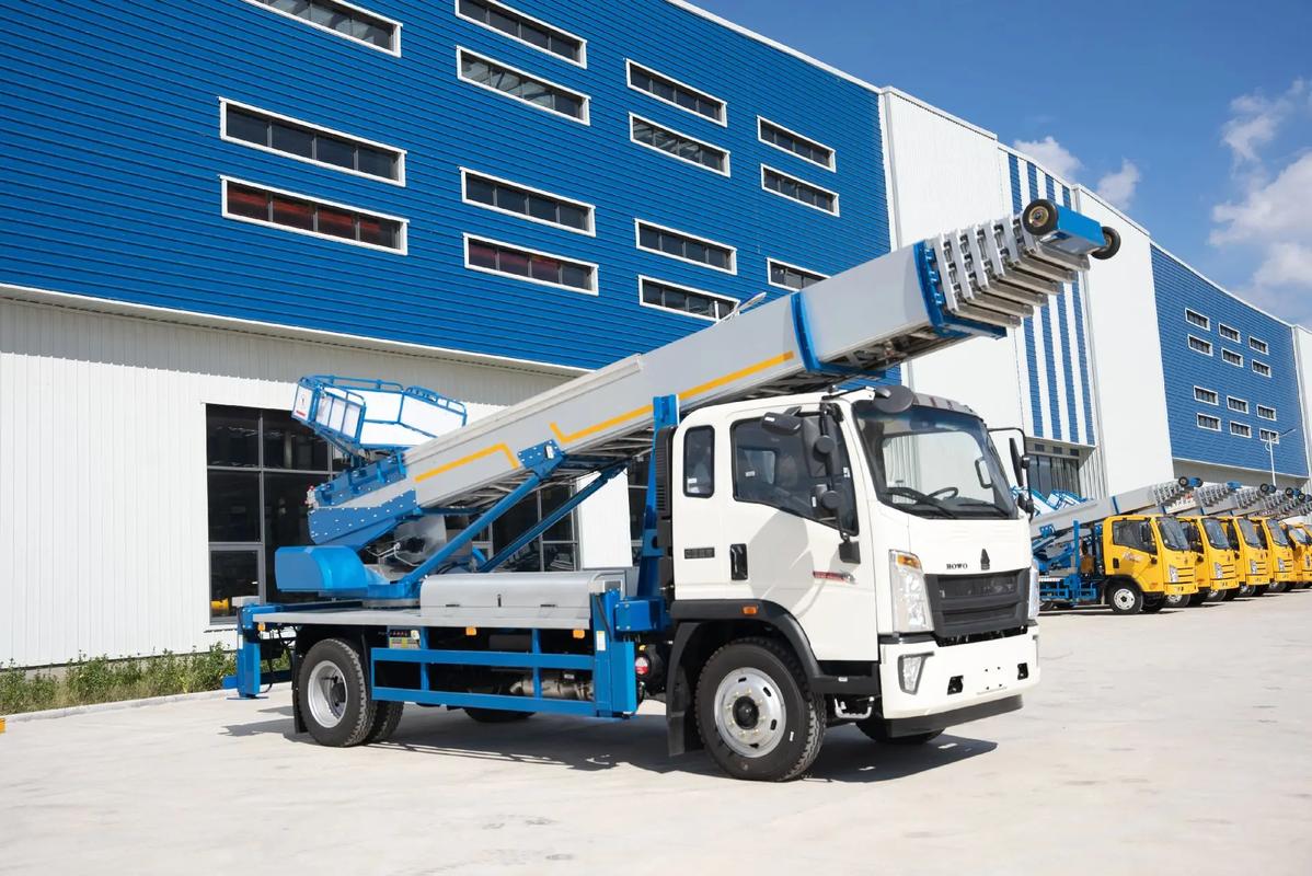 北关出租云梯车高空作业车 建筑垃圾搬运