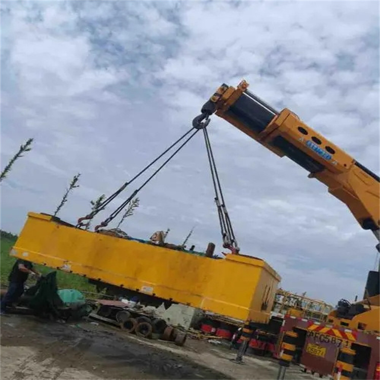 北关随车吊吊集装箱怎么吊